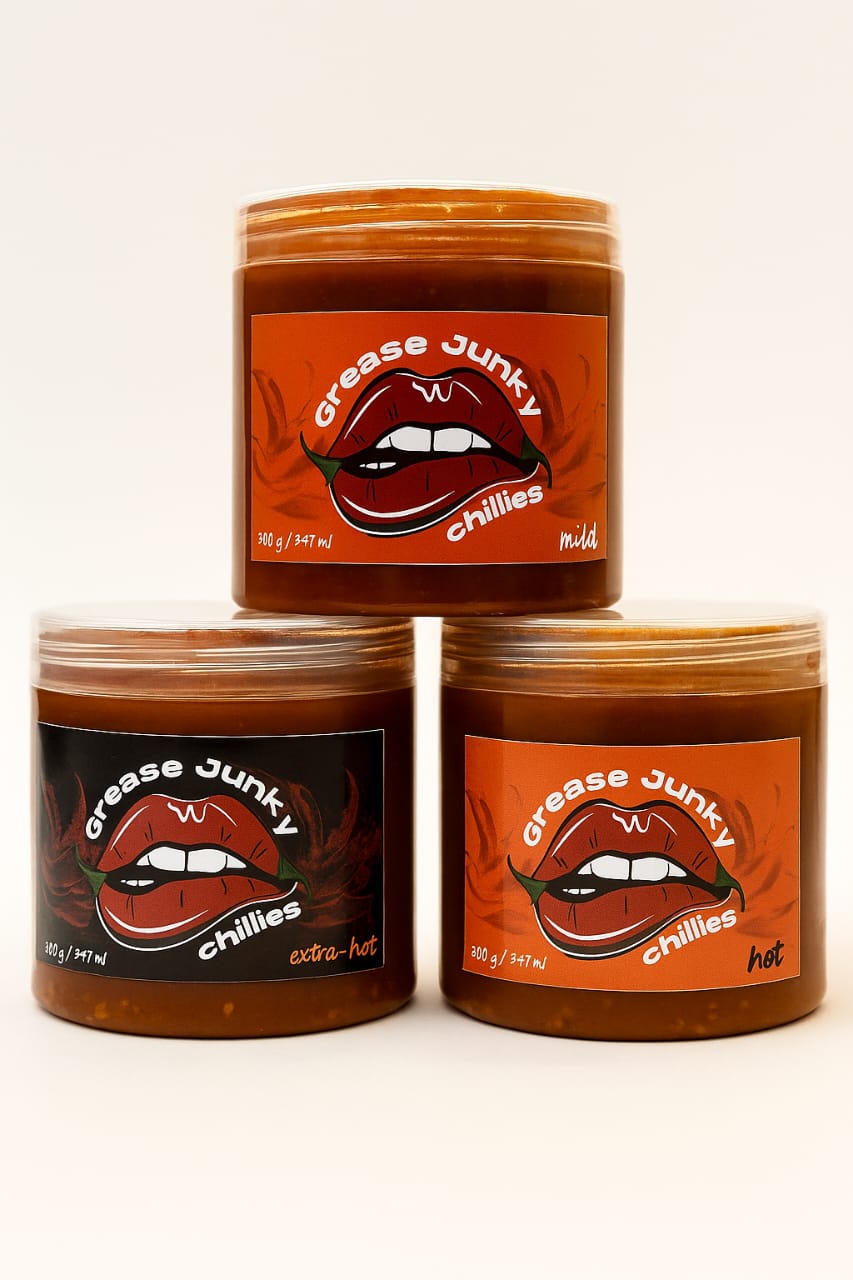 GREASE JUNKY chili sauce preparation